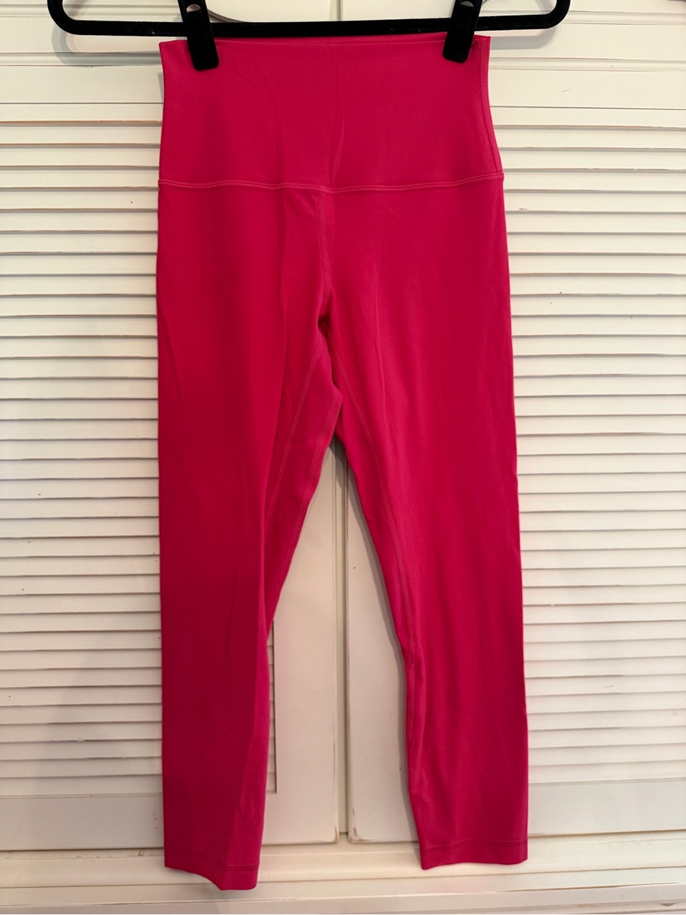 lululemon Cropped Align leggings in Passionate size 4